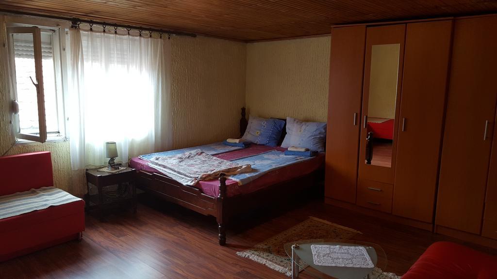 Emil Apartman *